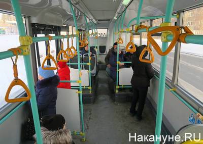 В Екатеринбурге пассажиры автобуса получили травмы, когда водитель резко затормозил