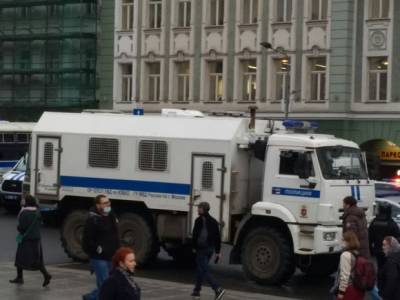 «Следующим может быть любой из нас»: петербуржцев возмутило задержание солиста Мариинки