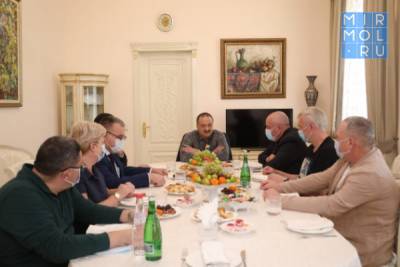 Глава Дагестана встретился с руководителями федеральных СМИ