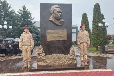 В Баксане открыли памятник первому президенту Кабардино-Балкарии