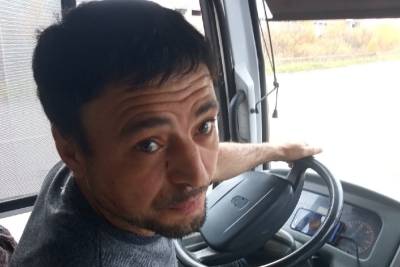 Берет деньги, не дает билеты: ярославцы изобличили недобросовестного водителя