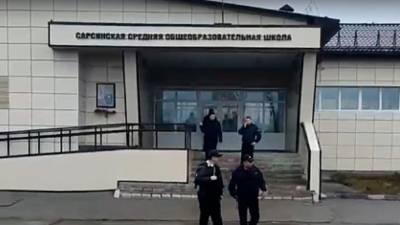 Мать стрелявшего в школе Пермского края рассказала о конфликте сына с одноклассницей