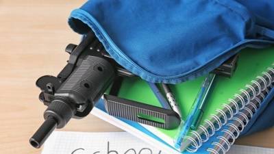 Пермская учительница спасла целый класс от устроившего стрельбу: «Начала упрашивать»