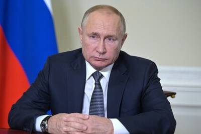 Путин напомнил о праве губернаторов принимать решения по обязательной вакцинации