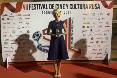 Актриса Театра на Васильевском получила приз за лучшую женскую роль на фестивале в Испании