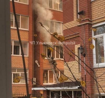 В доме по улице Радищева горит квартира