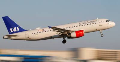 Скандинавские авиакомпании отменили маски на внутренних рейсах