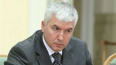 Украина объявила бывшего министра обороны в международный розыск