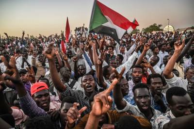 Лавров: вмешательство США спровоцировало напряженность в суданском...