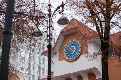 На фасаде Екатеринбургского театра появился уникальный арт-объект