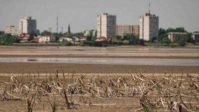 Жители Астраханской области рискуют остаться без воды в результате обмеления Волги