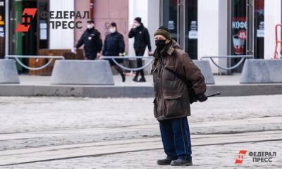 В Оренбургской области вводится обязательная самоизоляция для непривитых от COVID-19 пожилых людей