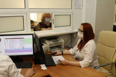 Больше 300 студентов-медиков помогают липецким врачам в поликлиниках и на вызовах «скорой»