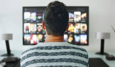 Доктор Ампат: Человек за час просмотра телевизора теряет 11 минут жизни