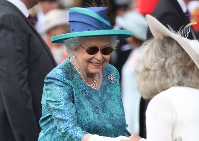 Елизавета II ищет новых уборщиц в Букингемский дворец