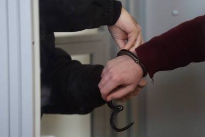 В Ростове-на-Дону задержан 64-летней мужчина, подозреваемый в порче иномарки