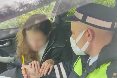 Психбольную женщину за рулем задержали в Керчи