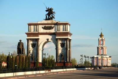 В Курске работы по реставрации Триумфальной арки завершат до 10 декабря