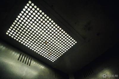 Мужчина домогался до московской школьницы в лифте