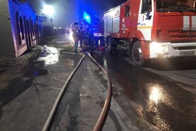 В Улан-Удэ сгорела гостиница на площади 300 квадратных метров (ВИДЕО)