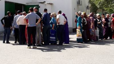 В Туркмении начали выдавать хлеб по карточкам