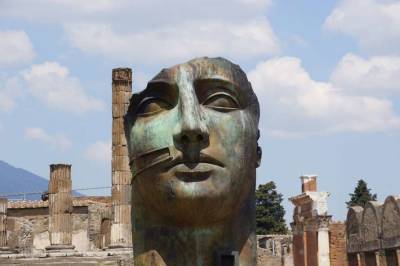 Археологи сделали сенсационное открытие недалеко от Помпеи