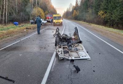 В жутком лобовом ДТП в Тверской области погиб водитель «семерки», еще два человека травмированы