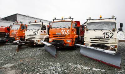 В Южно-Сахалинске дорожную технику готовят к зиме