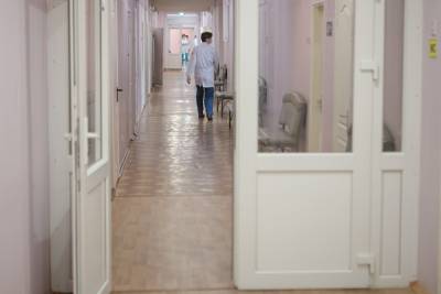 В больнице Петербурга пенсионер тяжело ранил ножом врача. Возбуждено уголовное дело