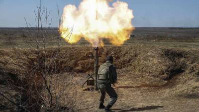Три поселка ЛНР попали под обстрел ВСУ за минувшие сутки
