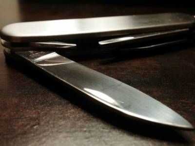 В петербургской больнице пациент напал с ножом на врача