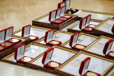 Губернатор Любимов наградил победителей выставки «Золотая осень-2021»