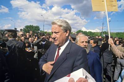 Академик РАН рассказал о переживаниях Ельцина