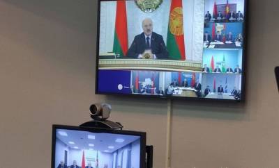 Лукашенко раскритиковал вводимые в стране меры борьбы с коронавирусом