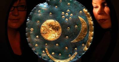 Небесный диск из Небры. Британский музей покажет старейшую в мире звездную карту (фото)