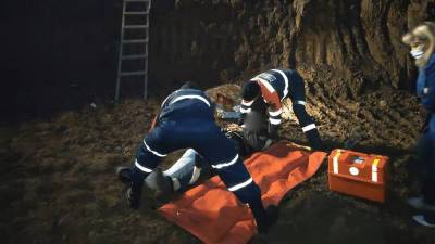Житель Башкирии упал в 5-метровый котлован