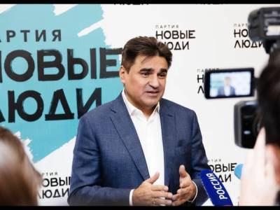 В Омске «Новые люди», обещавшие бороться за возвращение прямых выборов мэров, проголосовали против этого