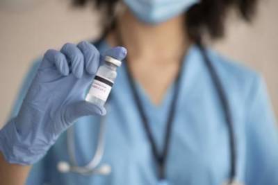 Правительство Липецкой области выплатит премии врачам за прививки пациентов от коронавируса