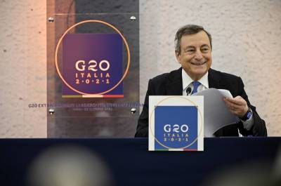 Путин обсудил предстоящий саммит G20 с итальянским премьером