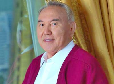 Назарбаев попросил прощения у народа