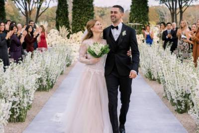 В Сети появились снимки с роскошной свадьбы дочери Билла Гейтса (ФОТО)