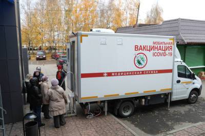 В Тверской области продолжают работать мобильные пункты вакцинации