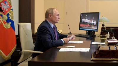 Песков анонсировал совещание Путина с правительством по COVID-19
