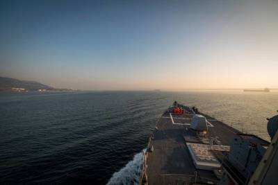 В Le Figaro осадили США за инцидент с военными кораблями в Японском море