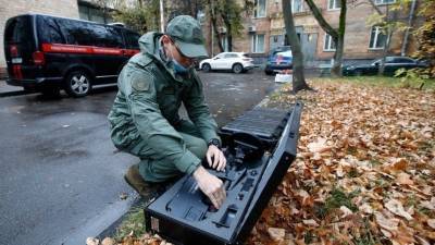 Раскрыть по отпечатку пальца: праздник отмечают следователи-криминалисты России