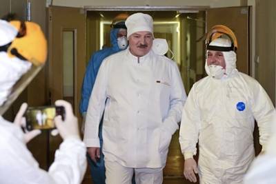 Лукашенко обвинил «протестунов» в распространении «коронафейков»