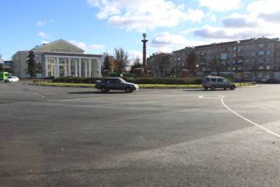 Площадь Победы в Пскове ввели в эксплуатацию после ремонта