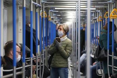 В Москве ввели новые санитарные меры из-за всплеска заболеваемости COVID-19