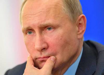 Путин пока не принял решения по введению «малого локдауна»