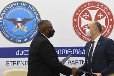 Пентагон и Тбилиси подписали меморандум об укреплении обороноспособности Грузии